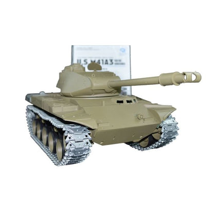 Heng Long Bulldog RC Tank with Smoke and Sound - Metal Upgrade PRO Version